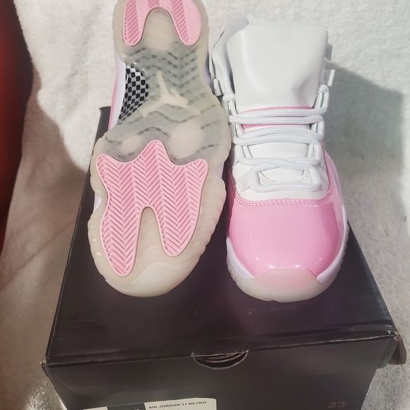 Jordan Sneakers in Pink and White - Picture 2 of 3